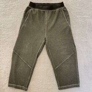 Nike Yoga Dri-FIT 3/4 Pants‎ Mens Small Olive Green Cropped Textured Joggers